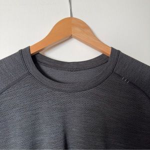 Men’s Metal Vent Tech 2.0 Long Sleeve Size L